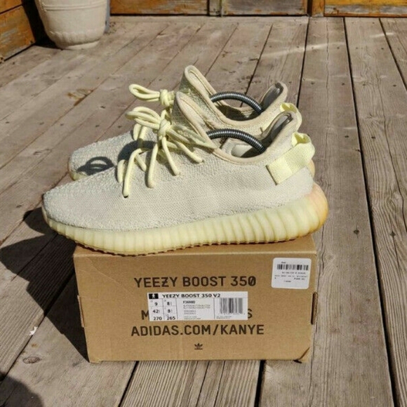 Yeezy V2 Butter - Picture 2 of 5
